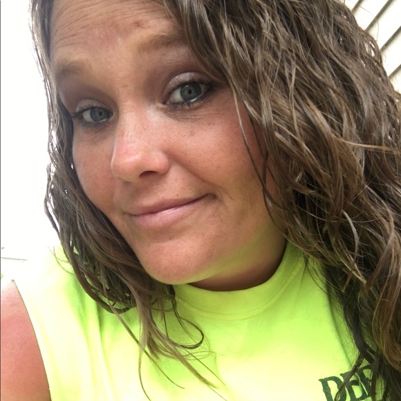 Meet your Posher, Kayla - Picture 1 of 1